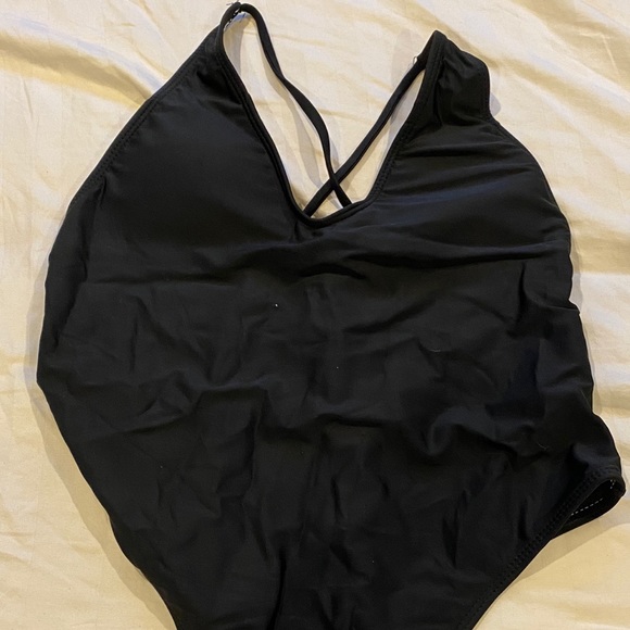 NEVER WORN Black One Piece Swimsuit - Size Large - Picture 4 of 7